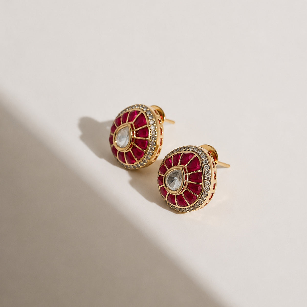 Laal Gol Studs