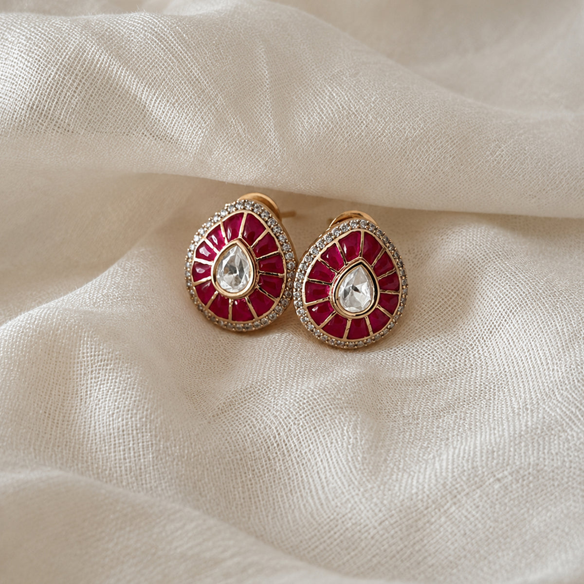 Laal Gol Studs