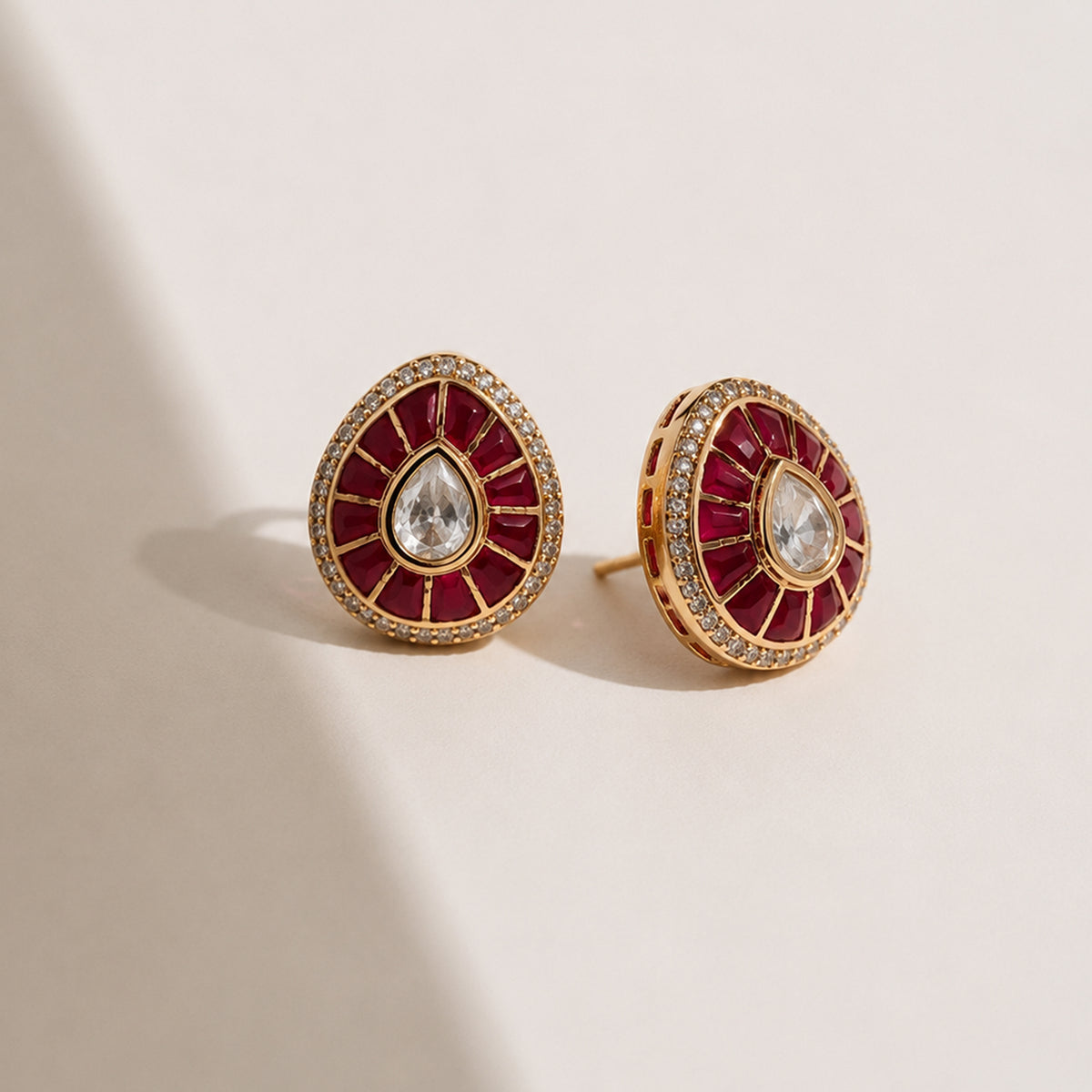 Laal Gol Studs
