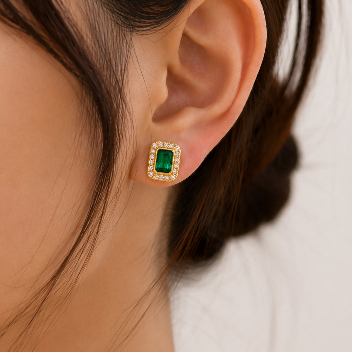 Noor studs